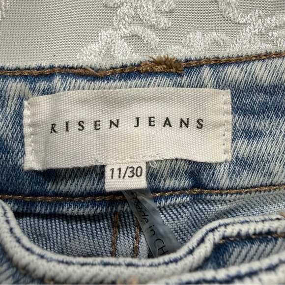 Risen Jeans High-Rise Relaxed Barrel Leg Jeans with Cuffed Hem Size 11/30 NWT - Picture 6 of 10